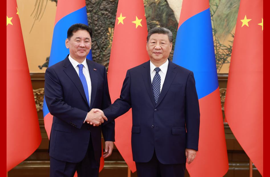 习近平会见蒙古国总统呼日勒苏赫