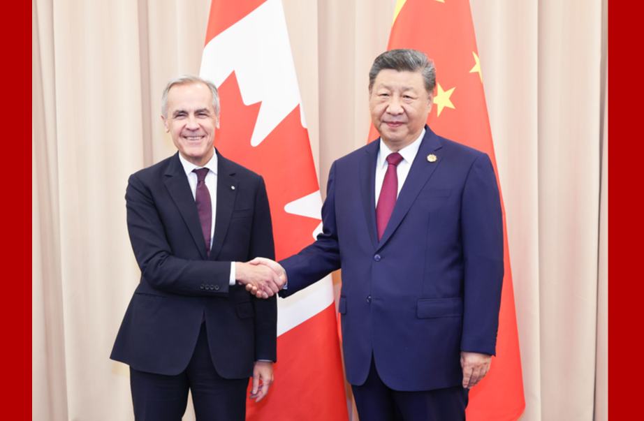 习近平会见加拿大总理卡尼