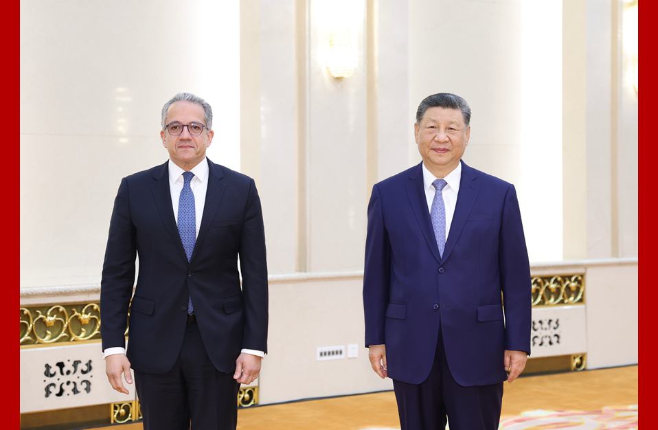 习近平会见联合国教科文组织总干事阿纳尼