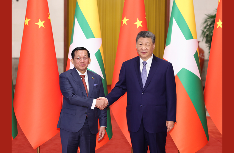 习近平同缅甸总统敏昂莱会谈