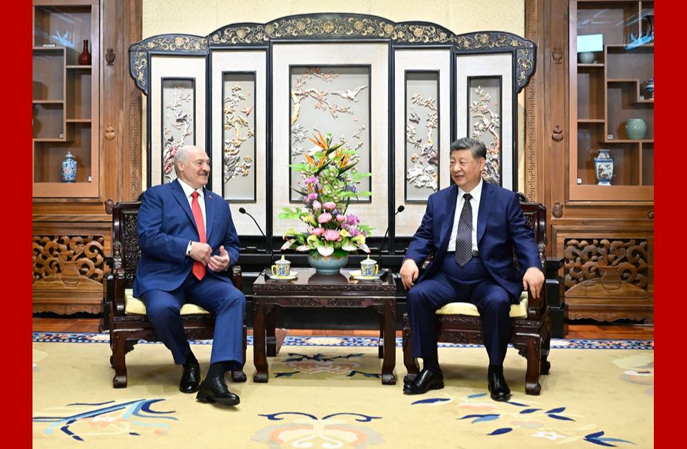 习近平会见白俄罗斯总统卢卡申科